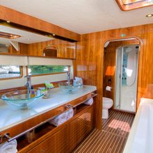 Xenia 74 Yacht 