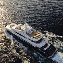 O'Neiro Yacht Running Shot - Rear View