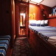 Anahita Yacht 