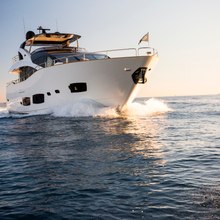 Ultraviolet Yacht 