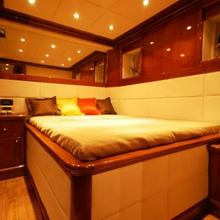 Black Pepper Yacht 