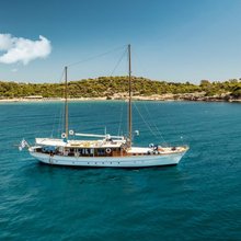 Lithi Yacht 