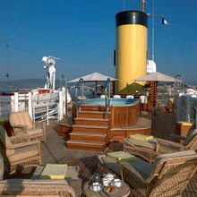 SS Delphine Yacht Jacuzzi - Day