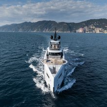 Navis Yacht 