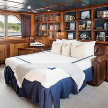 Moon River Yacht 