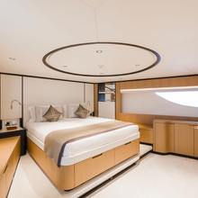 Elza Yacht 