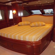 La Bella Lynn Yacht 