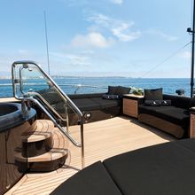 Defiant Yacht Sundeck