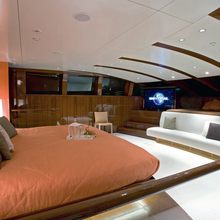 Dragonfly Yacht Master Stateroom - Seating