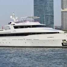 Goldfinger 007 Yacht 