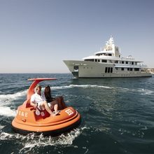 E & E Yacht Water Toys