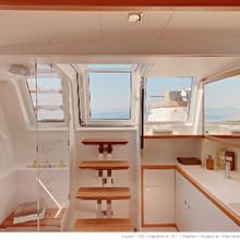 Firefly Yacht 