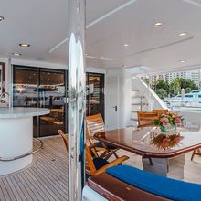 La Lady Yacht 