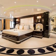Phoenix 2 Yacht 