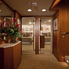 Shenandoah Yacht Guest Foyer
