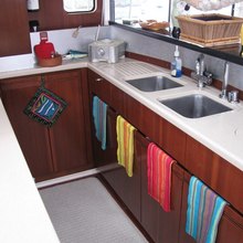 Delphine Yacht 