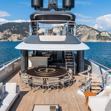 Navis Yacht 