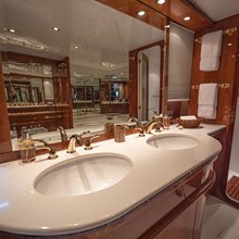 Shalimar Yacht 