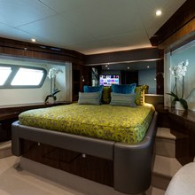 Ultraviolet Yacht 