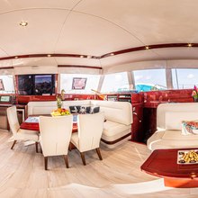 Dolcevitacat Yacht 