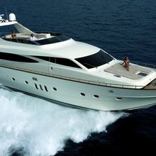 Larmera Yacht 