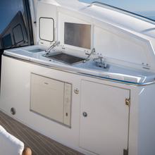 Glorious Yacht 