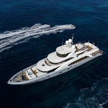 Rebels Yacht 