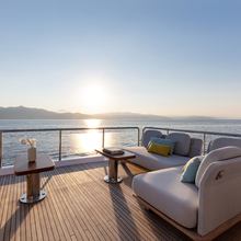 Solstice Yacht 