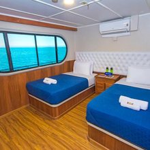 Tip Top II Yacht 