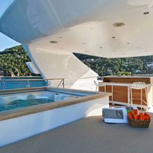 Seven S Yacht Jacuzzi