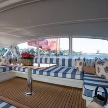 Wonderland Yacht 