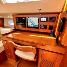 Ocho Yacht 