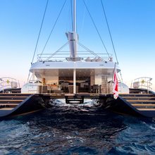 Mashua Bluu Yacht 
