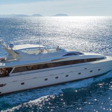 Marvi De Yacht 