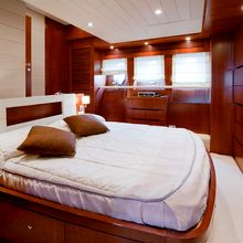 Trilly Yacht 