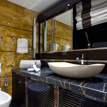 Seven S Yacht Bathroom