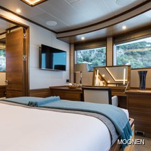 Belle Yacht 