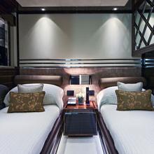 Seven S Yacht Twin Stateroom