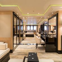 Phoenix 2 Yacht 