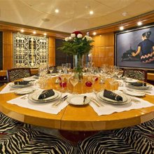 Lady MM Yacht Dining Table