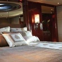Ghost Yacht 