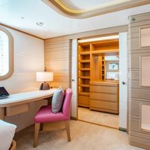 The Jewel Yacht 