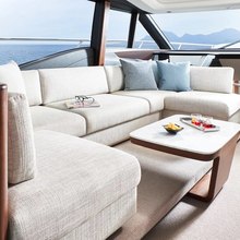 Chameleon III Yacht 