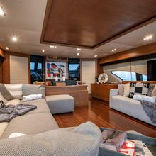 Intervention Yacht 