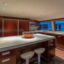 Cru Yacht 
