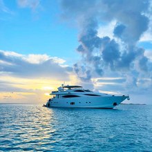 YCM 105 Yacht 