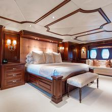 Sonician Yacht 