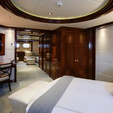 Blue Moon Yacht 
