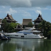 Mirage Yacht 