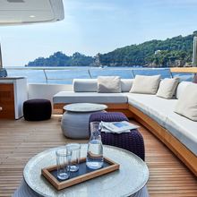 Y4H Yacht 